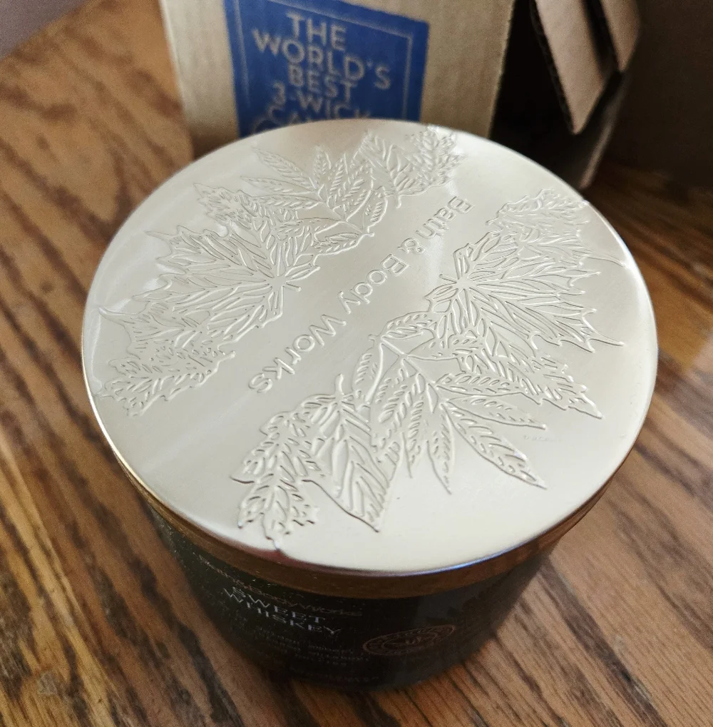 🛍BOGO 50% OFF🕯NWT‼️ Bath & Body Works "Sweet Whiskey" 3-wick Candle - Picture 4 of 11